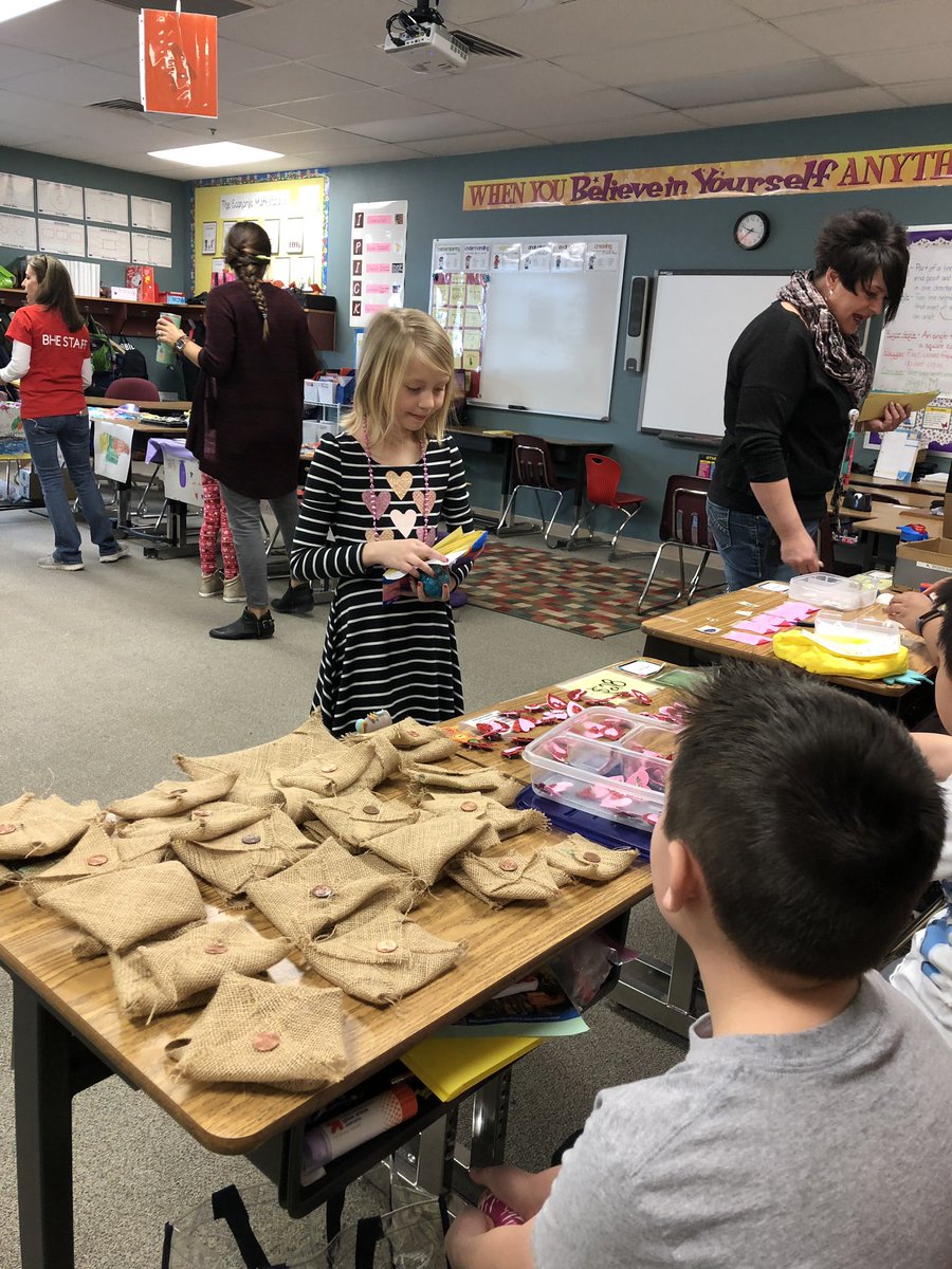 bhelementaryco's tweet photo. Market Day at Blue Heron https://t.co/13JEJO6ika