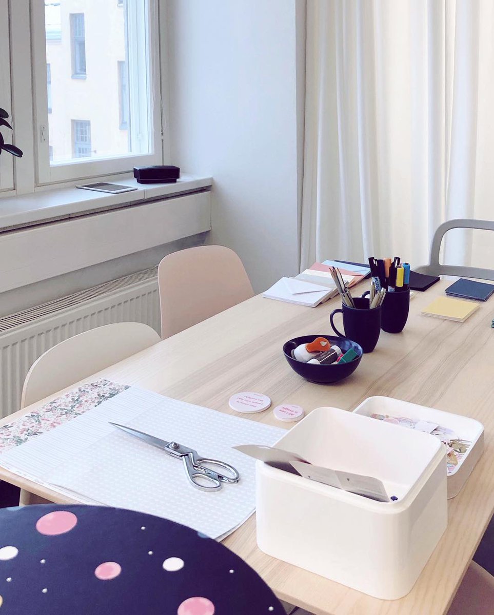 In Finland this day is celebrated as Friend's Day, and we wanted to give all <a href="/videoly/">DoodVids Id 🎬</a> people the chance to uplift their loved ones (both in and outside the office) with a hand-made card ✂️💗☺️ Happy Friend's Day! ✨ #valentinesday