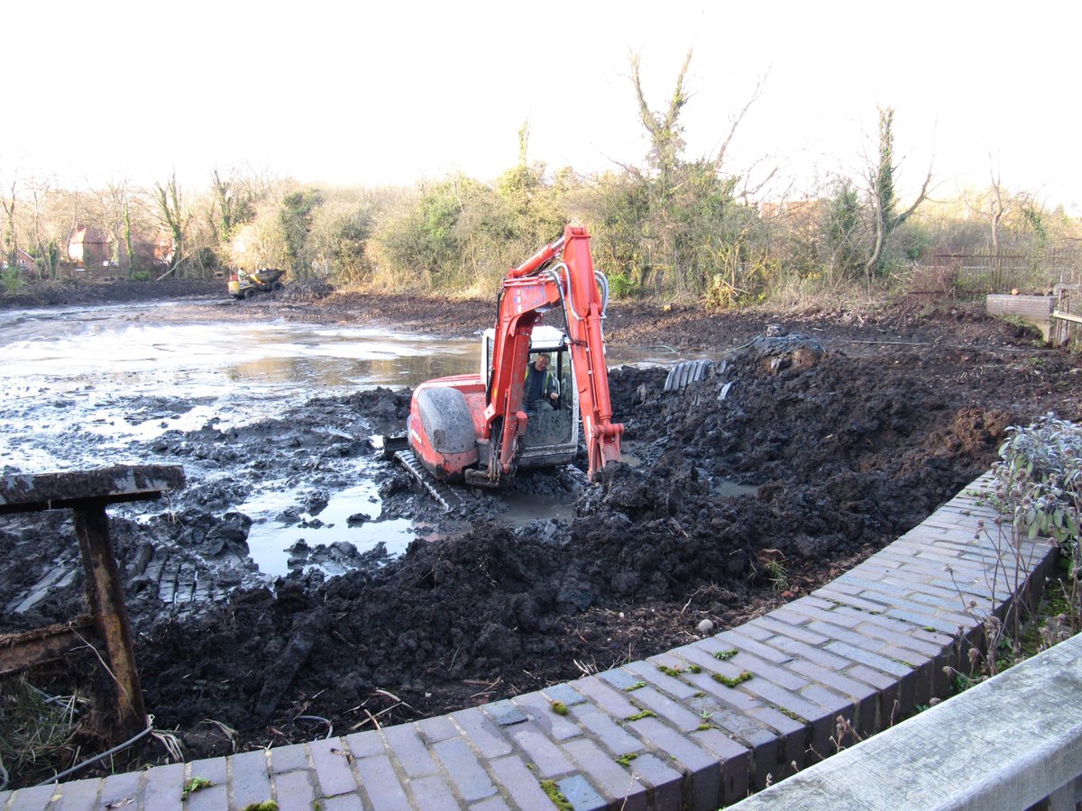 Sarehole_Mill's tweet image. #ThrowbackThursday In 2012 the millpond was dredged due to a build up of silt. It was very muddy work and one of the diggers got stuck!
With the crowdfunding money we will be tackling the tailrace, where the water flows away from the mill. 
#muddywork #heritage #restoration