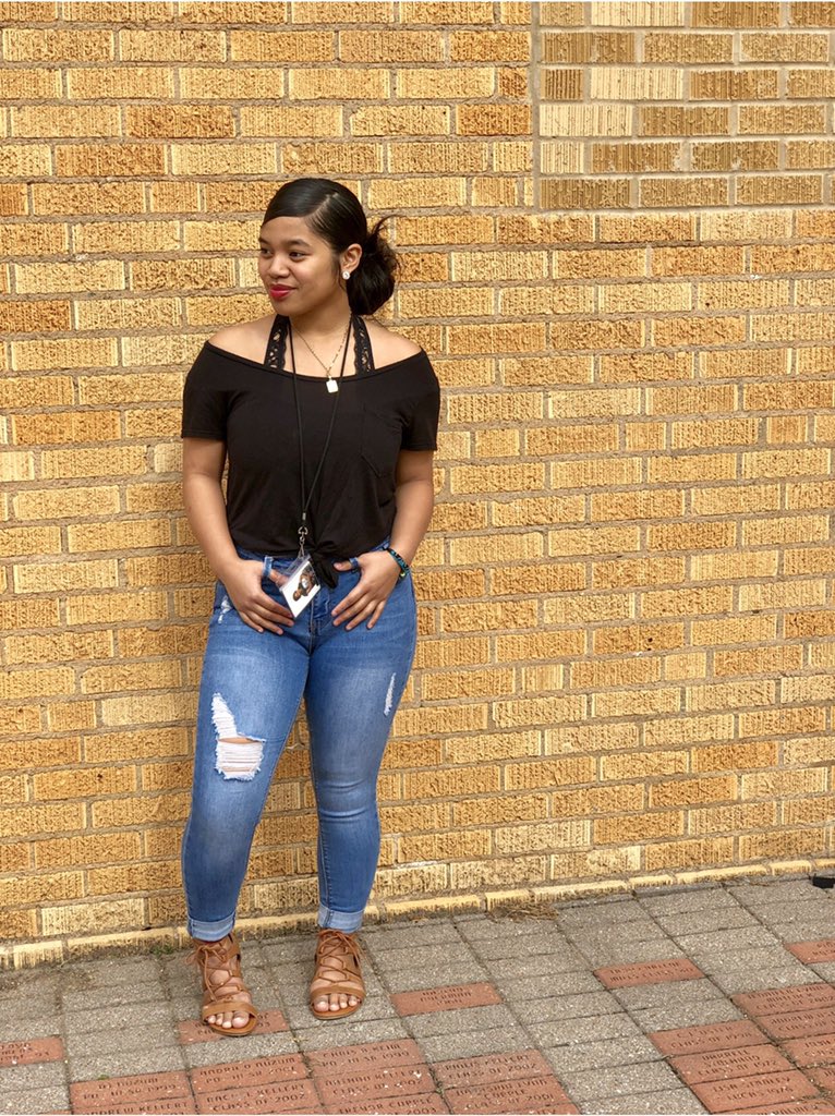 ItsLinnaaa's tweet photo. 2x Casual 🤷🏽‍♀️ https://t.co/op7ZD3TKdp