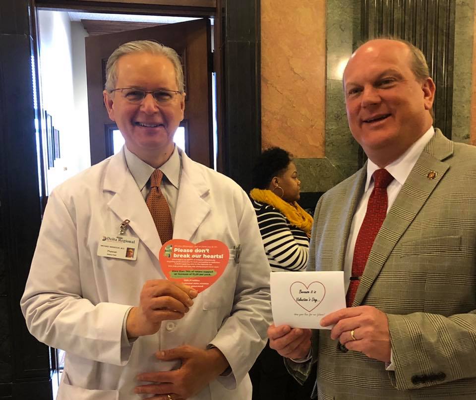 InvestMStweets's tweet photo. Dr. of the Day Dr. Michael Mansour of @MSMA1 helped share our special Valentine’s Day message at the Capitol. Sen. @bricewigginsMS, thanks for supporting a healthier future for Mississippi! #wecandothis #LoveMS #HealthyFutureMS #MSSen https://t.co/uKGjw7WVHY