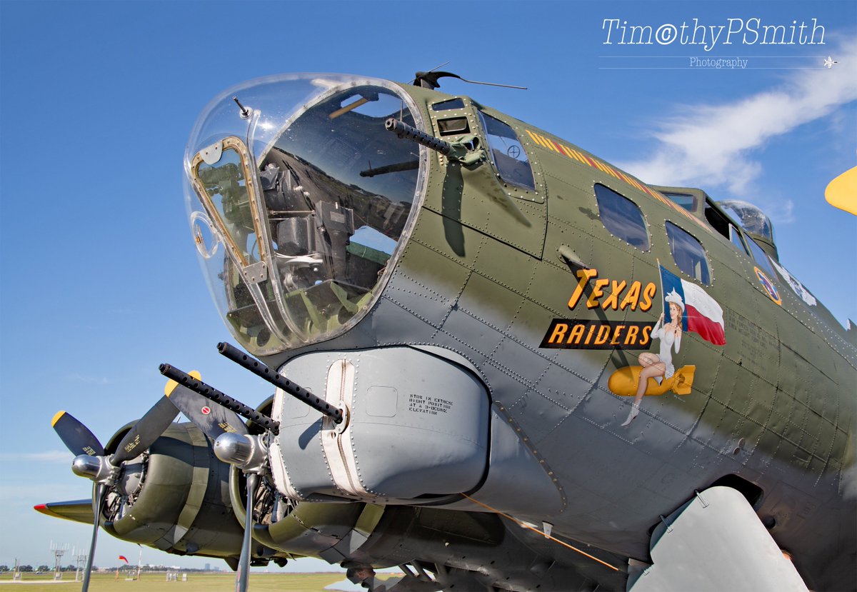 This Beautiful restored #Boeing B-17 Flying Fortress “Texas Raiders” of the #CommemorativeAirForce on full display at #WW2LandAirSeaFestival #NewOrleans
#B17Bomber
#AVGeek #Warbird
#MilitaryAviation #AviationPhotography
Thank a #Veteran #Respect
#FreedomsNotFree
🇺🇸