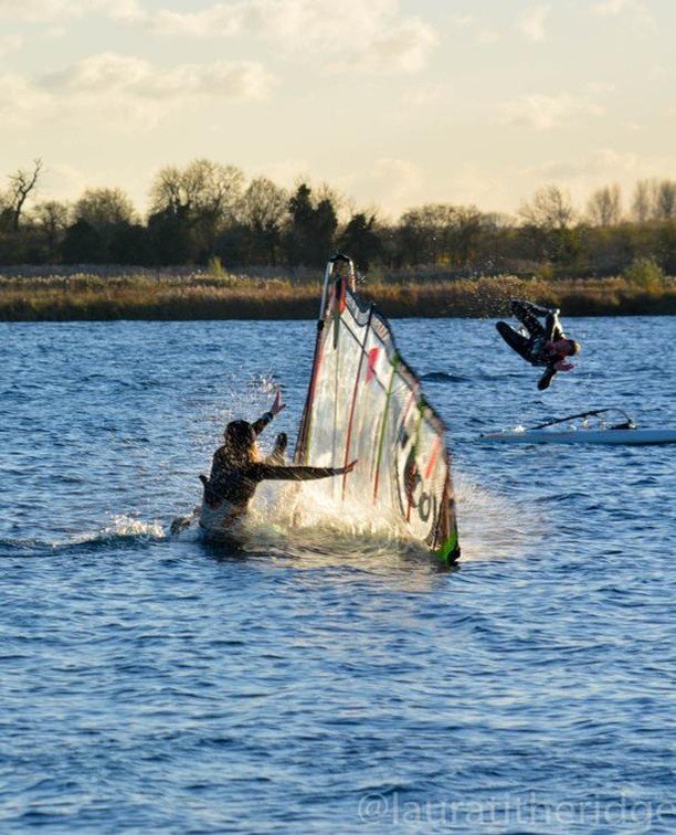 StudentWindsurf's tweet image. 🎼 I BELIEVE I CAN FLY...🎼
➡️ Catapulting is part of windsurfing, so you might as well make it spectacular! 💥💥
.
📷  @lauratitheridge
.
#studentwindsurf #windsurf #windsurfing #university #watersport #windsurfing #swa #swaevent #bristol #babruwe bit.ly/2S0VrEM