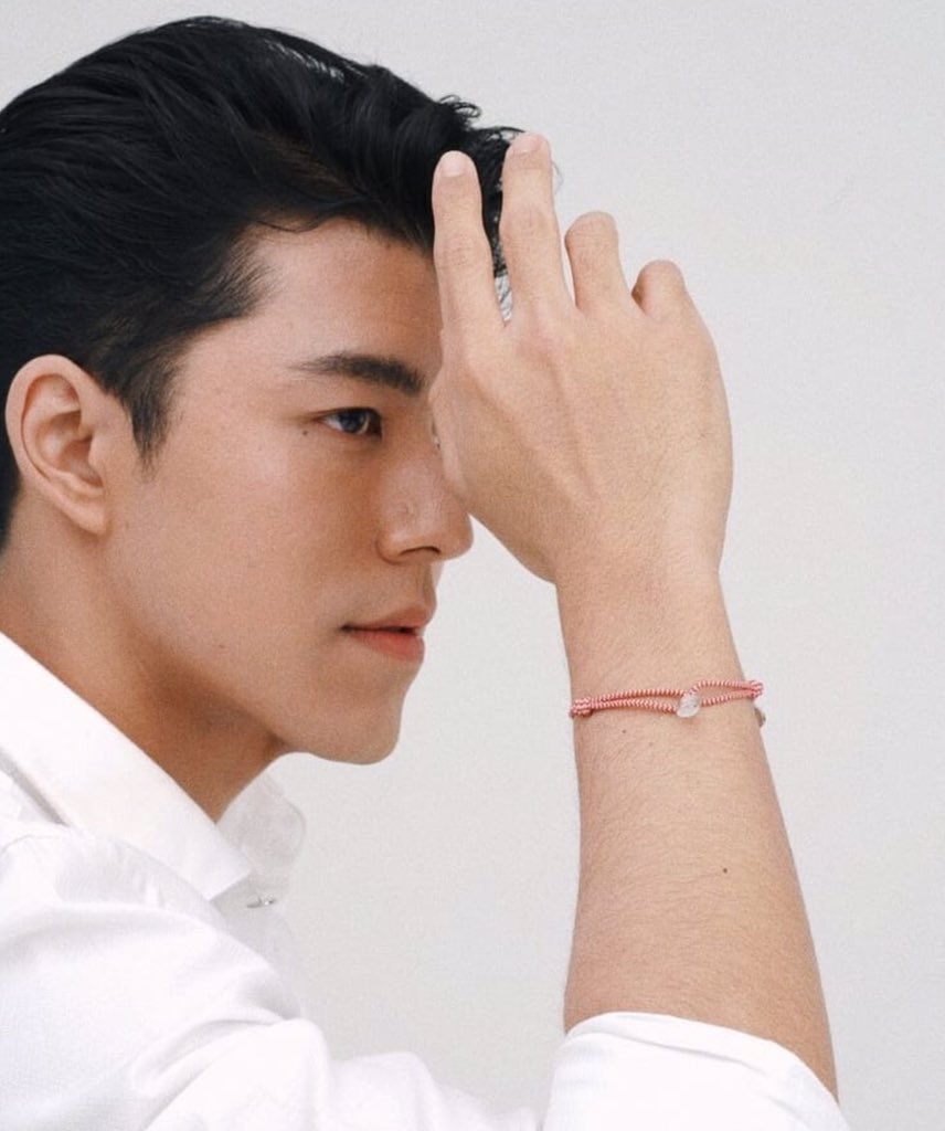 TINKY_WINKYM's tweet photo. ไม่ได้อวยนะ แต่คุณคนนี้เค้าไม่ได้แค่หล่ออ่ะ เค้าชาร์มมิ่ง คือการพูด บุคลิก หน้าตา นิสัยมันทำให้ดูหน้ามองไปหมด  ส่วนเรื่องการแสดง เราว่าเค้า born to be แสดงแค่ไม่กี่เรื่อง แต่ทำได้ดีขนาดนี้ น้องไปไกลแน่นอน 

#FriendZone #ระวังสิ้นสุดทางเพื่อน https://t.co/jO4K8etAd5