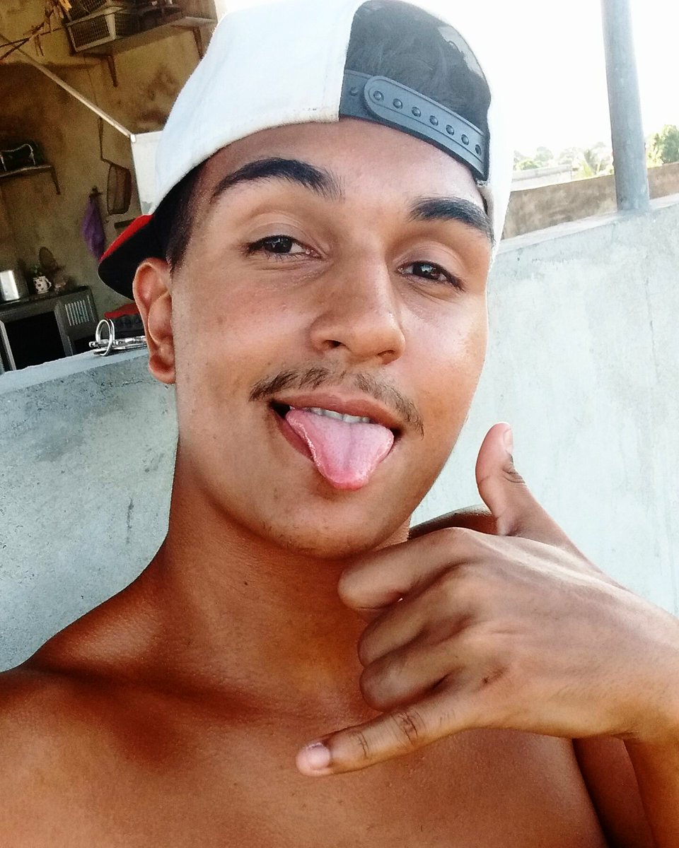 Tiengo021's tweet photo. Parabéns pra mim! 21 💥✨ ♥
Obrigado por tudo meu Deus 🛐
💟💟✨✨✨✨✨ https://t.co/c7q2WKE2in