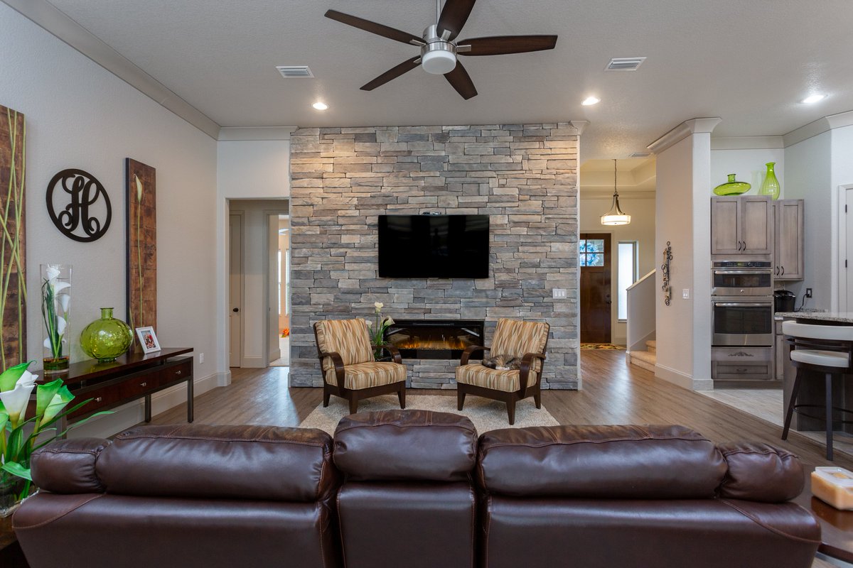 👀👀Major Price 💲💲💲💲Adjustment📉📉!!! 
Custom home in GATED Community. This home on 4 acres has a large barn and an over-sized 2 car garage. For more info or a private showing contact:
Justin Creel
KW Realty Gulf Coast
The Creel Group
850-530-7799 cell
creeljd@gmail.com