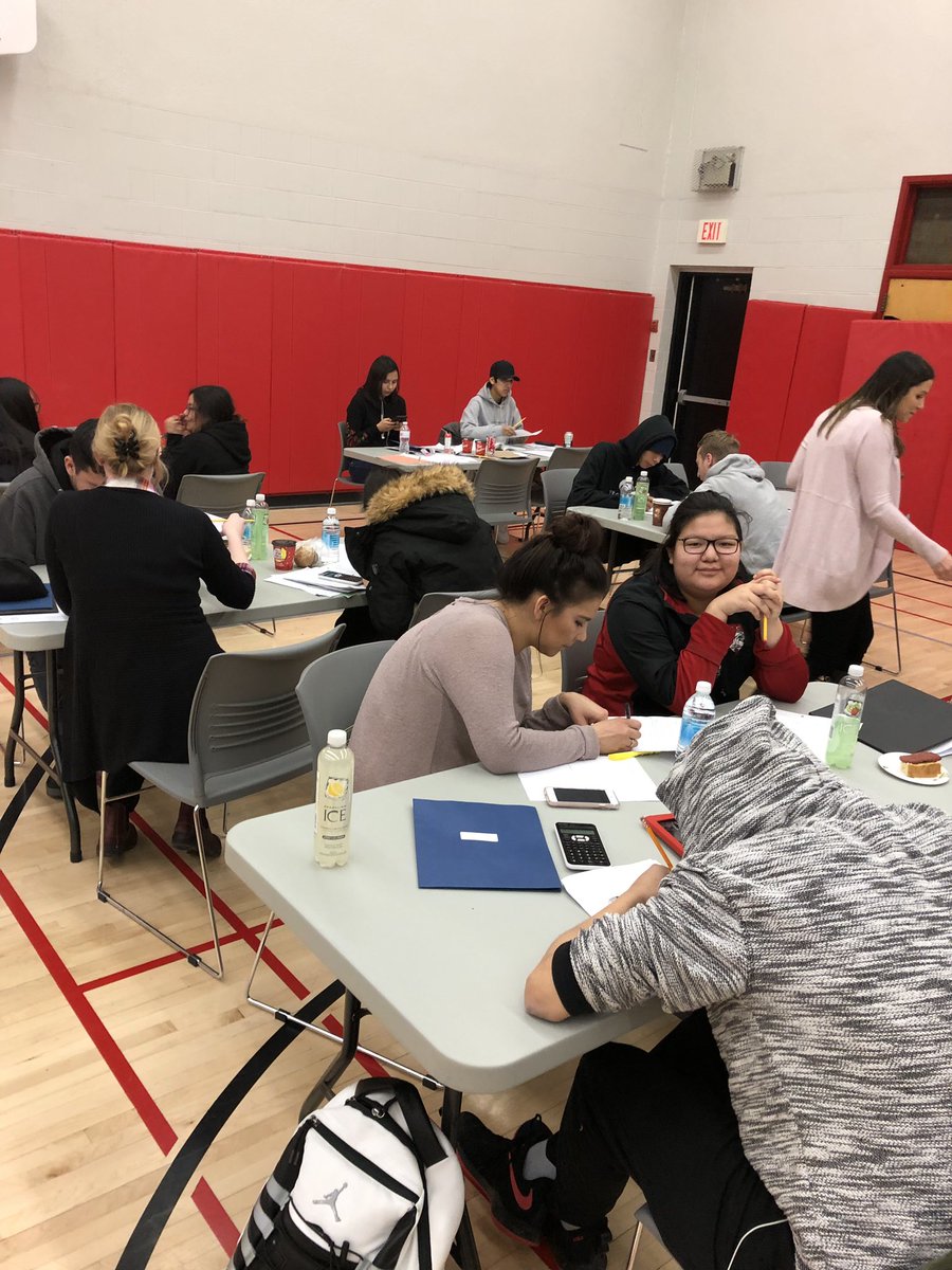 Mizshar10's tweet photo. DFC Power Up day-Let’s get caught up! #achievement #opportunitiesforsuccess #InstructionalIntervention #nomorepilesofhomework #studentsuccess https://t.co/vRZ8ZudmFF