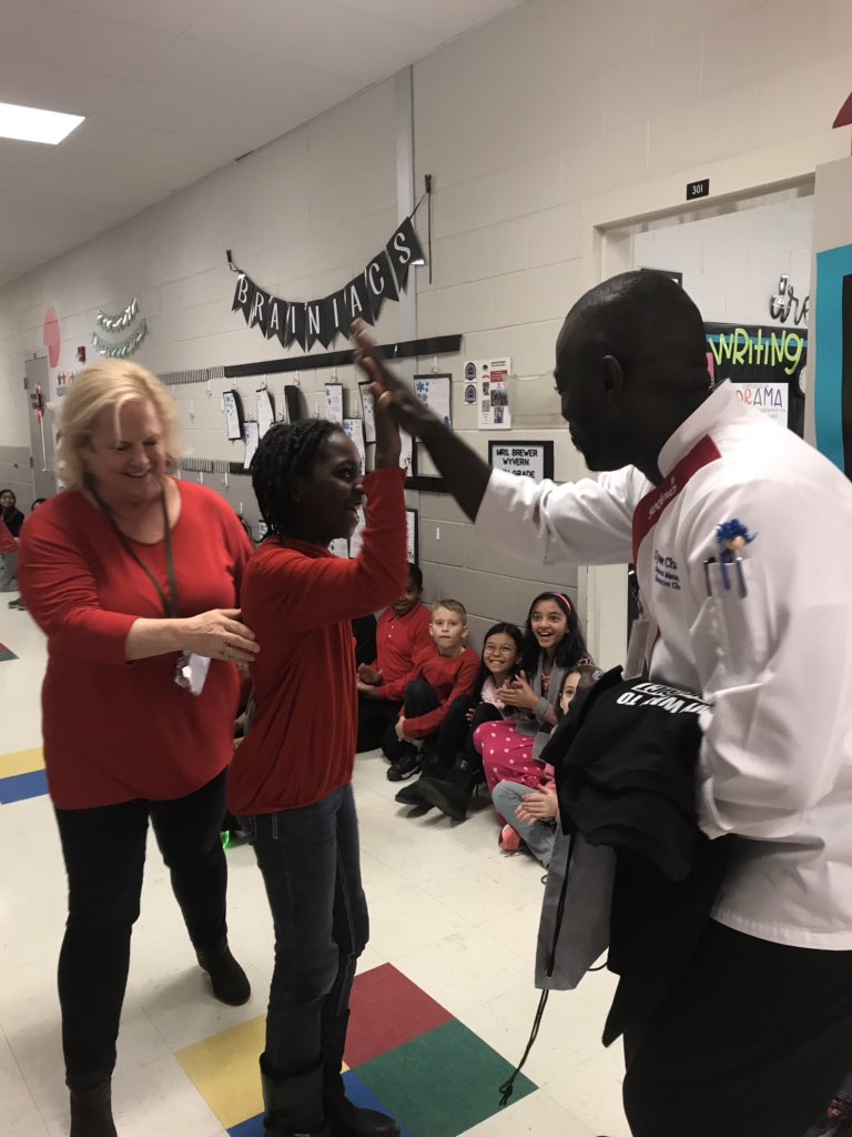 ChefUlysse's tweet photo. @BaileyBears05 Congratulations to Makayla for the Future Winning recipe! @cville_schools @sodexoUSA @Mindful_Sodexo https://t.co/XwEy8xZ9Df