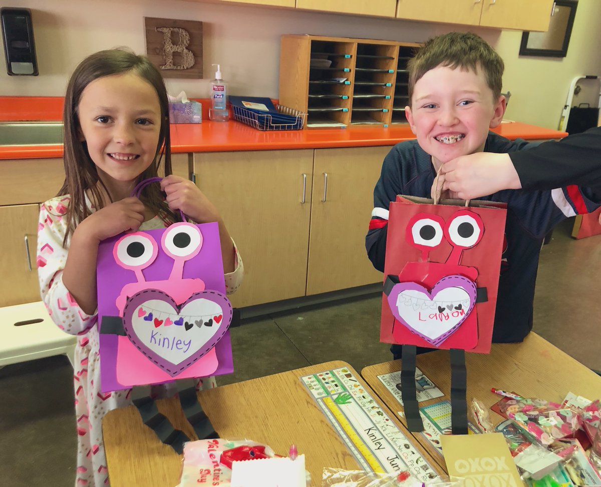 MrsBarvels's tweet photo. Happy Valentine’s Day from #Room305 @TweetKCS! We read the “Love Monster” and made our own love monsters for our Valentines’s from friends ❤️ #KaleidoscopePRIDE https://t.co/guXTKxNXhd