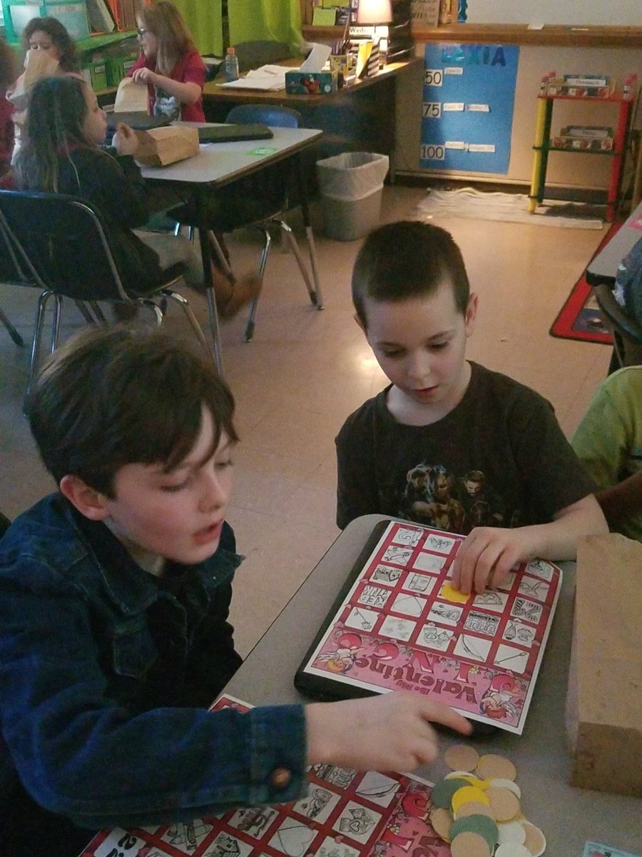 wonderfulweyers's tweet photo. Kgn buddies and 3rd grade Valentine Jingo! #mteagles #sjsdproud #buddiesforlife https://t.co/ytpxJPbuqr