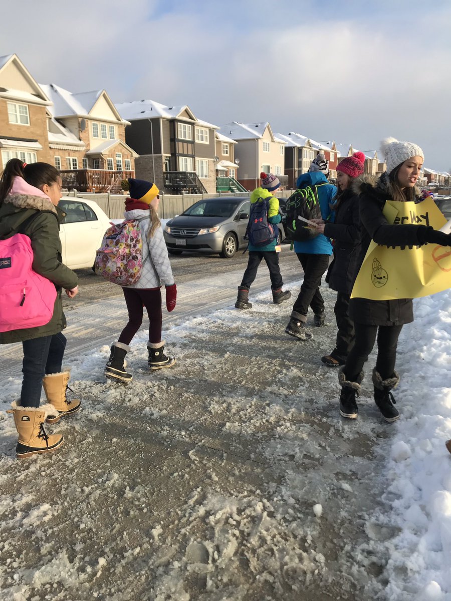 We saw so many students walking to school today! Way to go Warriors! @QHMilton #WinterWalkDay #Walk2School #ActiveSchoolTravel @HCDSB_eco @OntarioAST