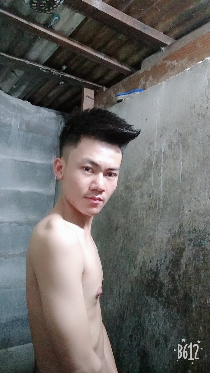 Belllay1's tweet photo. ပံုသစ္တင္လိုက္ၿပီး https://t.co/cSq7cenM8h