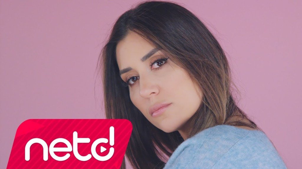 Banu Parlak – Dik Yokuş antalyatv.com/muzik-haberler…