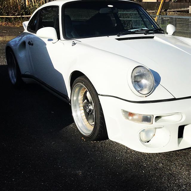 Modified ‘78 911 ... a driver that you can feel good about driving. For sale soon. #porsche911 #964 #modified #outlaw #porsche #porschecars #pelicanparts #SecondDaily #drivefundaily bit.ly/2BxyKCA