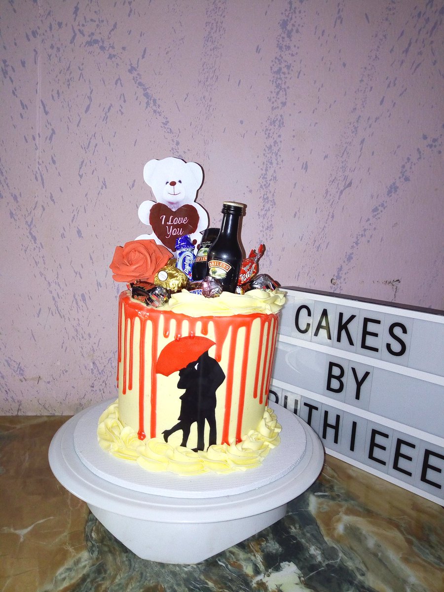 cakesbyruthieee's tweet photo. ๐น ๐๐โค๏ธโค๏ธ #valentinescake #cakesinbayelsa #hustlersquare #southsouth #feb #romanticcakes #heartburst #love #lovelife #cakeart #strawberrydrip #IjawTwitter #baileysirishcream #baileys #baileyslovers #meltinthemouth #notsoldofftheshelf #bayelsabaker #dessert #coupleslove ๐น ๐๐ https://t.co/GBEu9PkFri