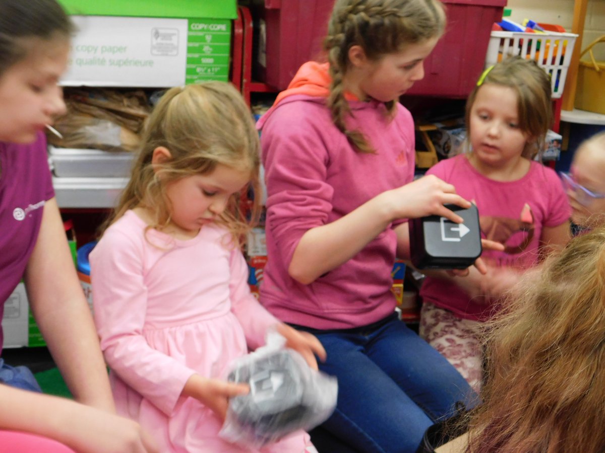 peter_millett's tweet photo. Thanks to @brilliant_labs students at West Northfield Elementary School are very excited to have two new Breakout EDU Boxes to explore. @peter_millett @ByronButt @guesswhoscheap @HJeffers @SurfcatJim @SSRCE_NS #JasonSnow #RyanSperry #engagement #Wonder https://t.co/WEf9BhmvQ5