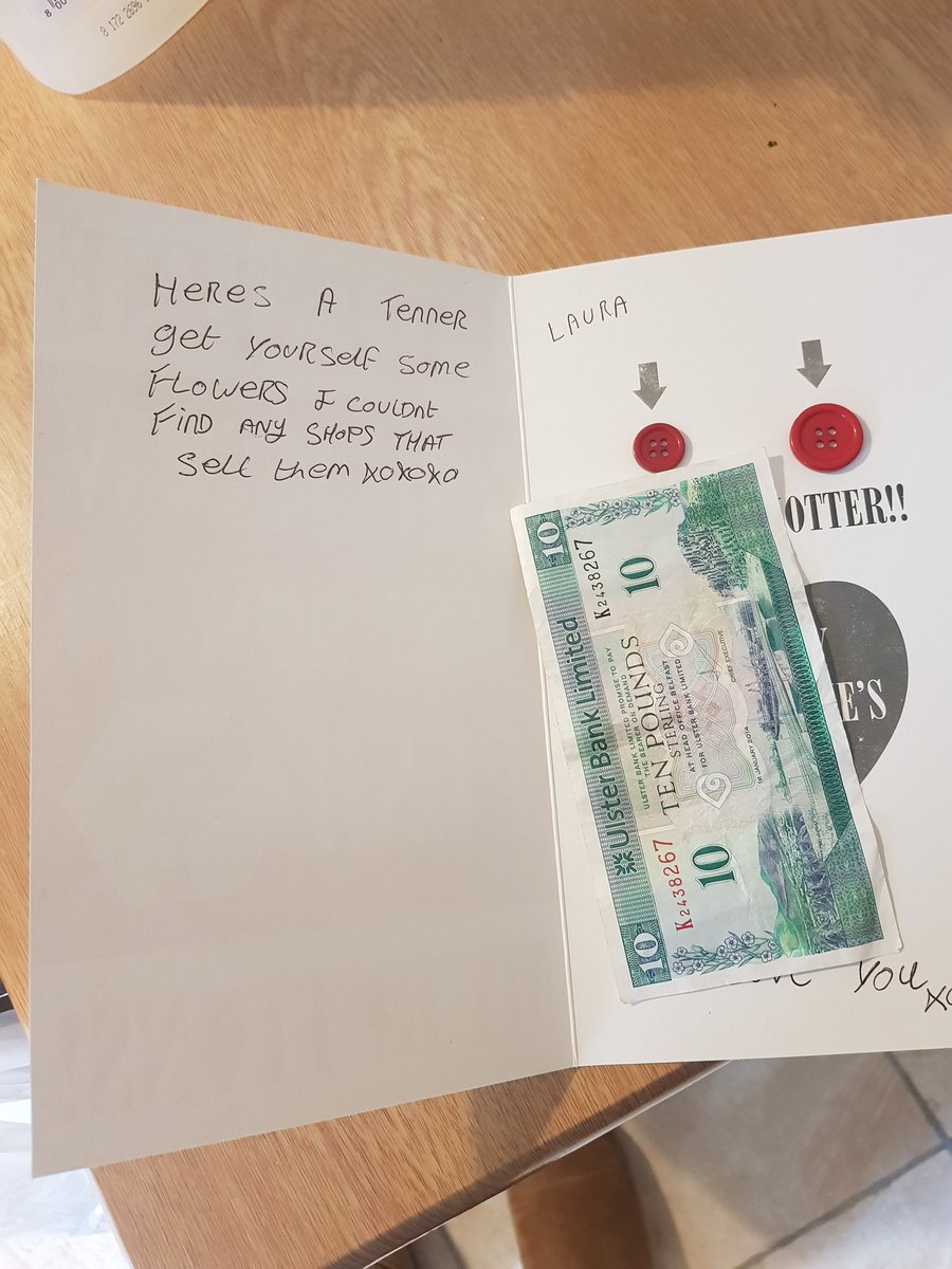downtownradio's tweet photo. Possibly one of the most unromantic Valentine’s Day gestures ever #onlyinnorthernireland 🙈🌹 https://t.co/zgZExCXntK