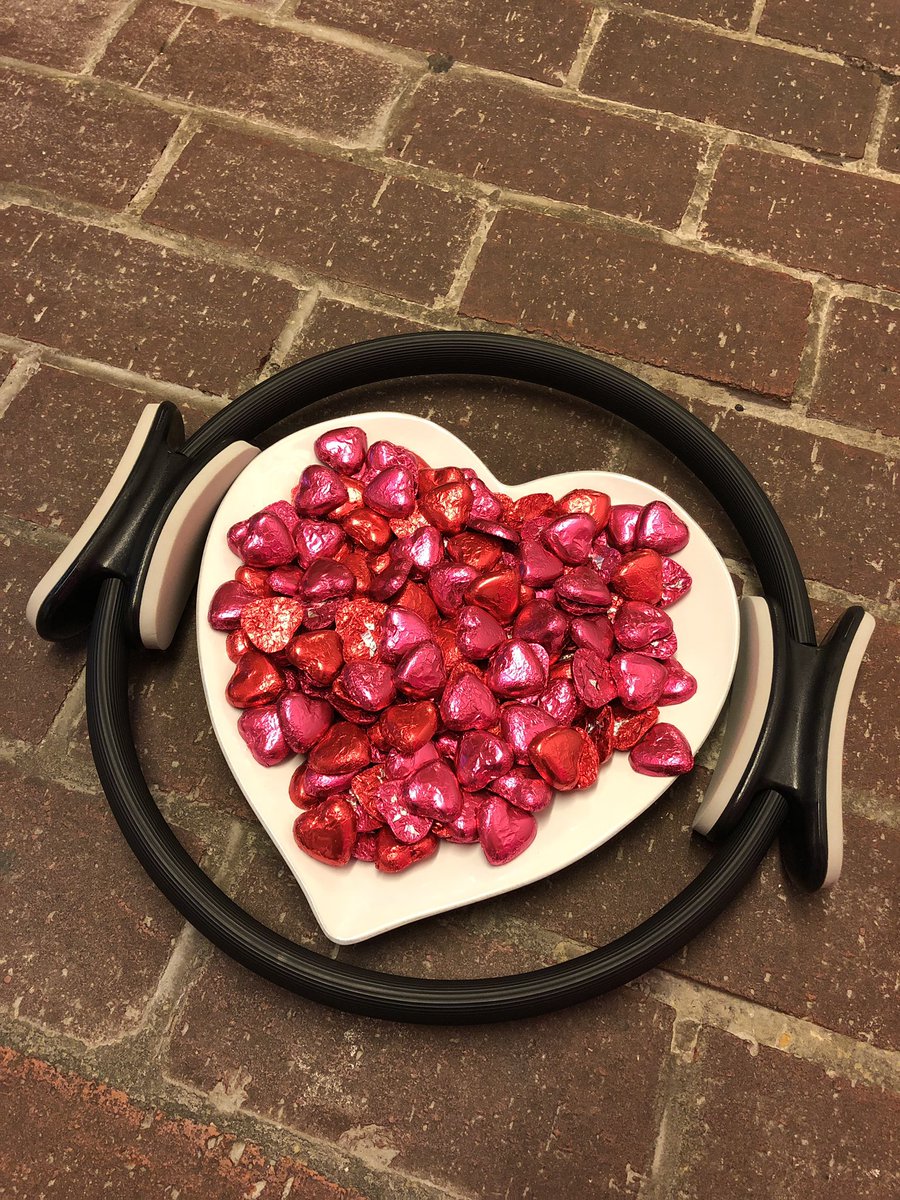 pilatesaimee's tweet image. Pilates love is in the air at St Swithun’s tonight 💗

#pilates #pilatesmatwork #antenatalpilates #prenatalpilates #antenatalfitness #prenatalfitness #winchester #winchesteruk #valentines #pilatesmagiccircle