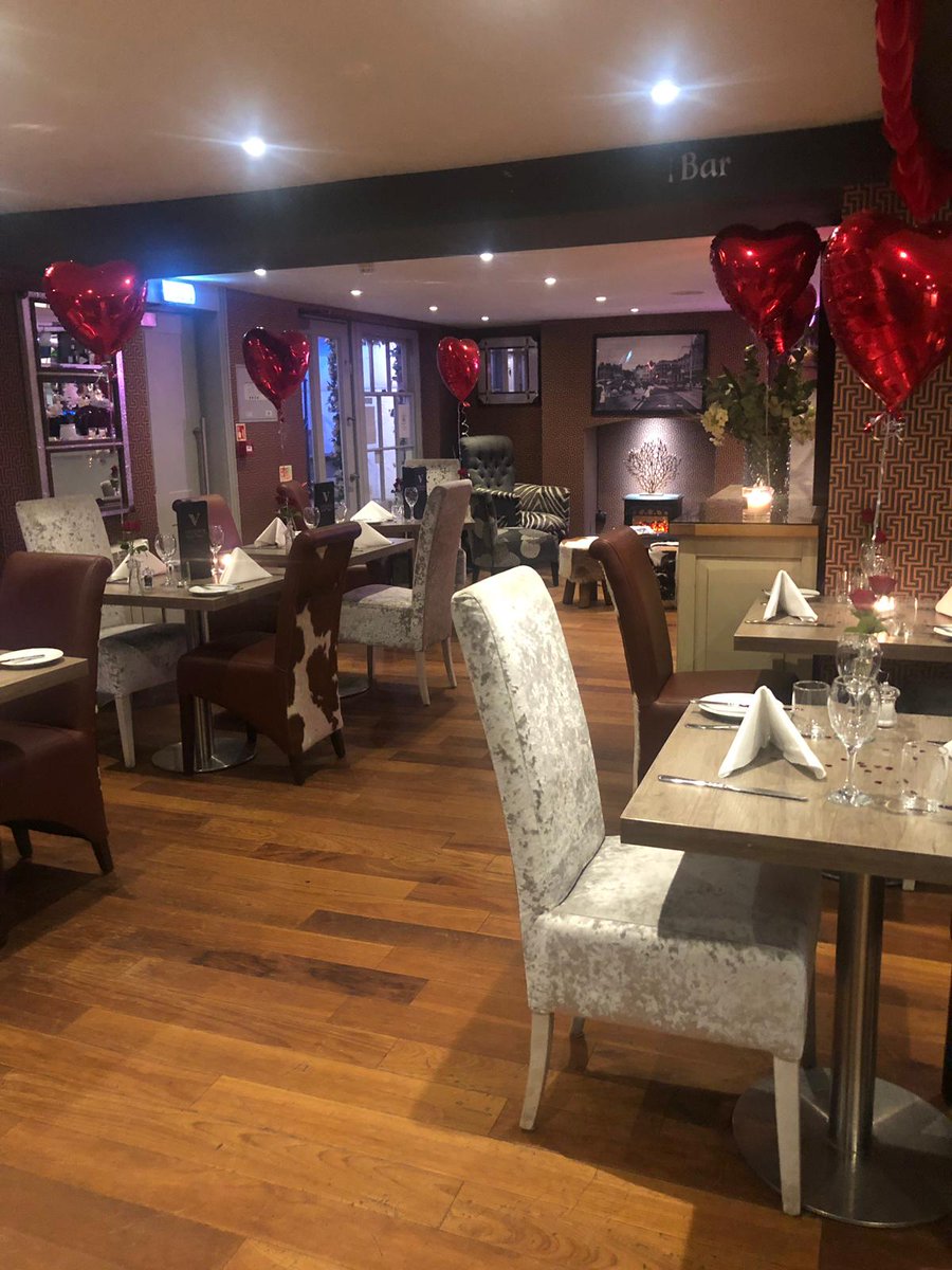 The Food Smells Simply Divine.. You still have time to book your table: 01843 230375 😁🥂❤️💑🍽😍 #ValentinesDay #RomanticSetting #FoodToDieFor #StillTimeToBook