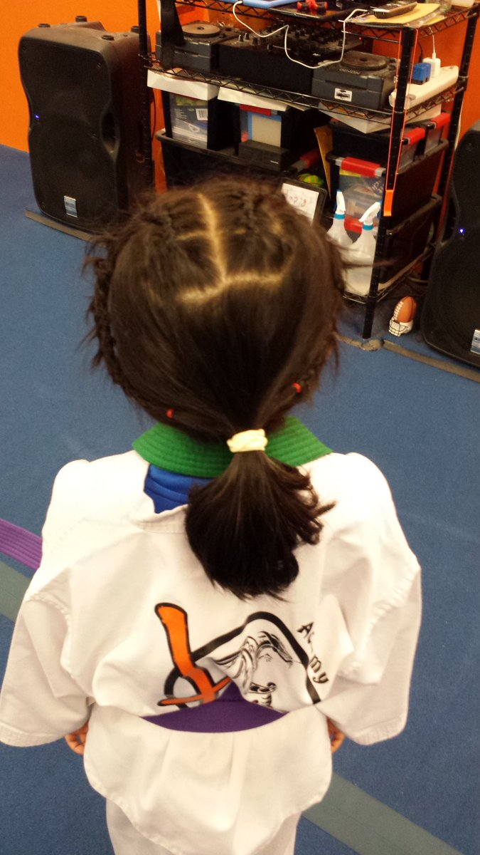 HybridAcademyNJ's tweet photo. ...and a heart shaped braid! Awesome Naomi!! https://t.co/REoxADtfUH