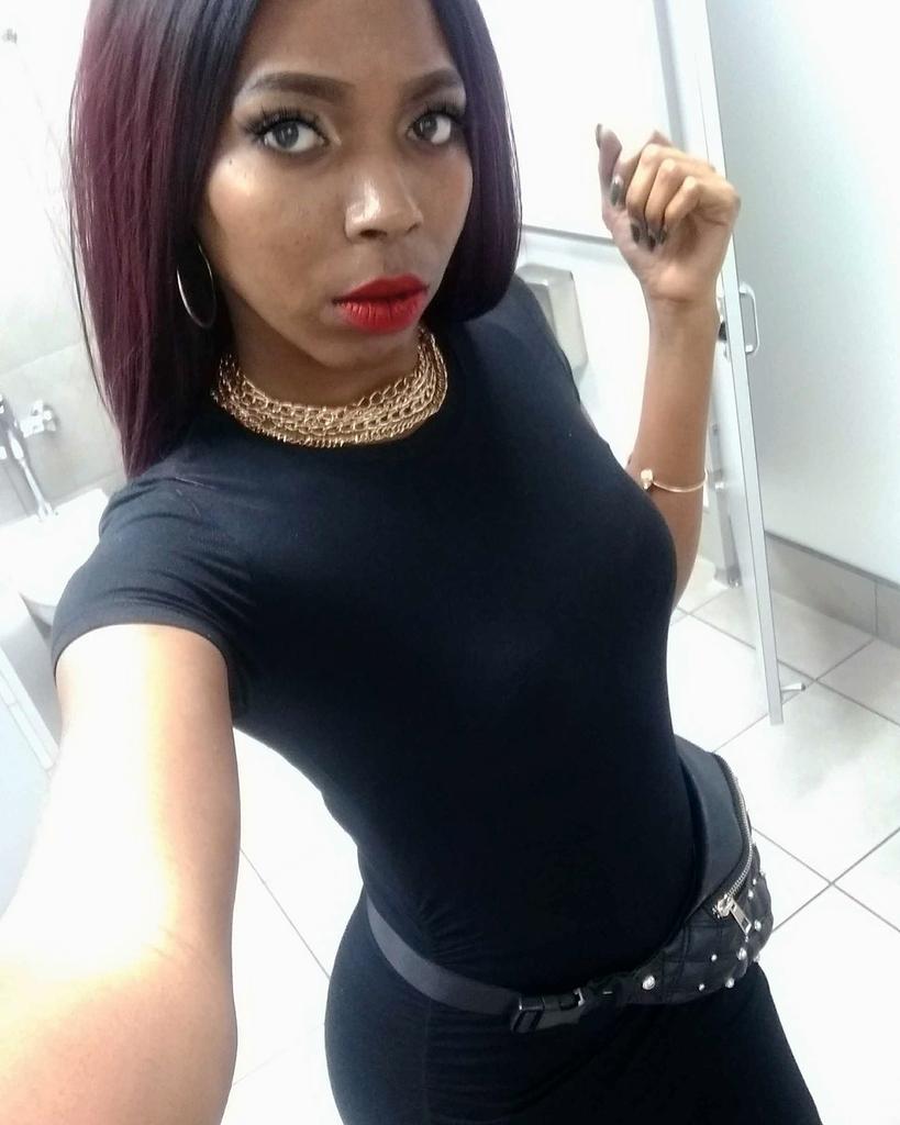 MulahMink's tweet photo. Black widow 👩🏾‍⚖️
.
.
#MinkMulah #beautiful #love #artist #rnb #producers #djs #indieartist #rapper #femaletalent #901 #blackhistorymonth #blackgirlsrock #loveme #singer #hiphop #unsignedtalent #hungrysofeedme #loyal #proudbrown #loveyourself #loveblack #baddie #fineinperson https://t.co/7ZWFsOBP09