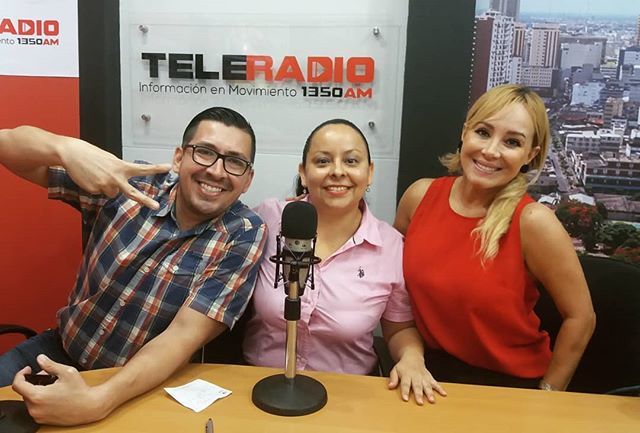 HildaCuadroG's tweet photo. Hoy hablamos de la #energía del #Amor esa que te lleva a creer, compartir, expresar y sentir. Las formas las decides tú 💖
Amor de familia, amor de amigos, amor de pareja...💓 #GPEXITO en @teleradio1350am junto a @Alexandra merag y @marcerojasg #Radio #Team https://t.co/1dFqIfk8Am