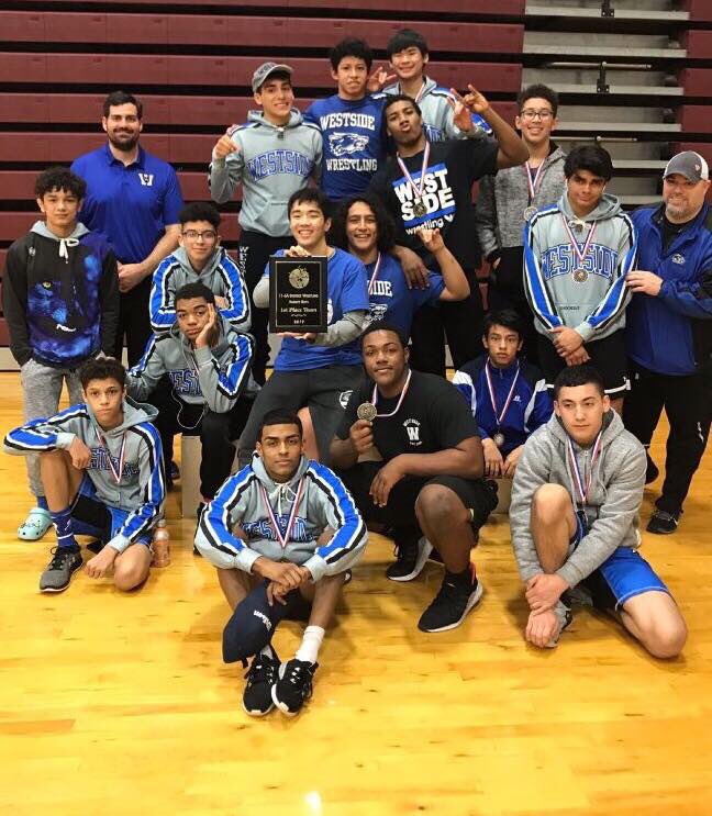 WolvesWrestlers's tweet photo. Time is here!!
#WolvesWrestlers Ready to howl this weekend at @MerrellCenter . District Champs now to Regionals #UILwrestling @whshowlernews @westsidehigh Be There ! Be Witness! https://t.co/E950Y31JZ4