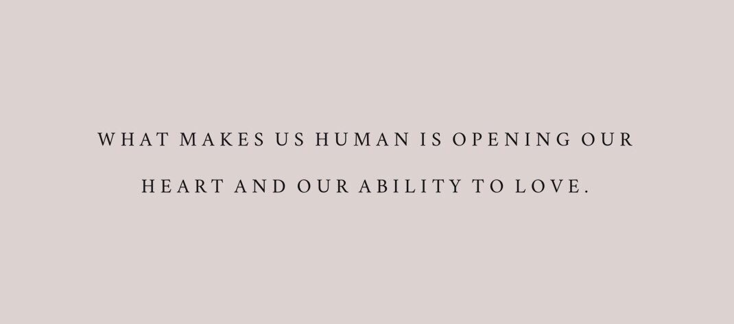 itssantaclaud's tweet photo. love is essential. https://t.co/OGbWE8Vtyi