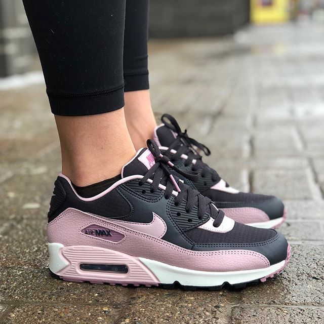 air max 90 plum chalk