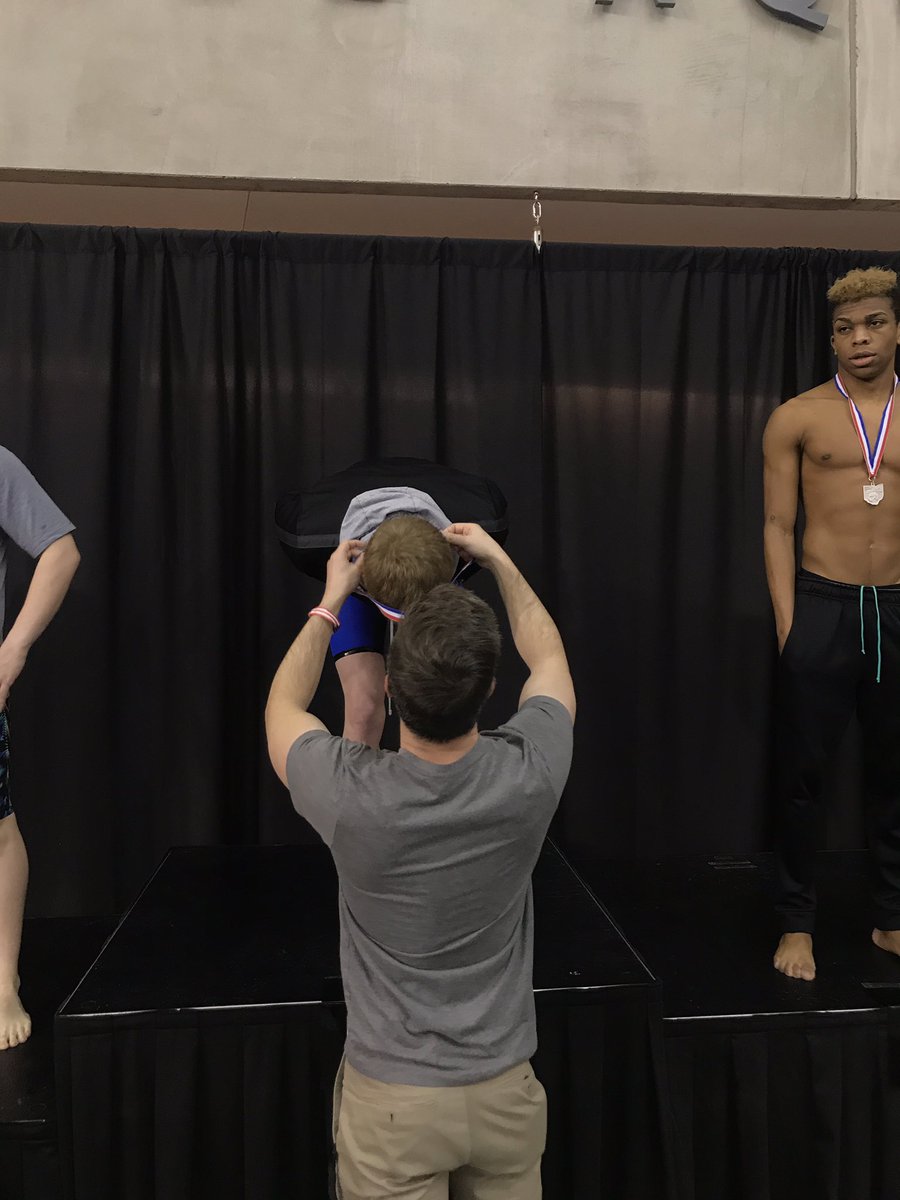 LUswimming's tweet photo. another W for Lonnie Lawhorn placing 1st in the 100 breast and AUTOMATICALLY MAKING HIS WAY TO CANTON‼️ #roadtostate https://t.co/VYKSu0KdZU