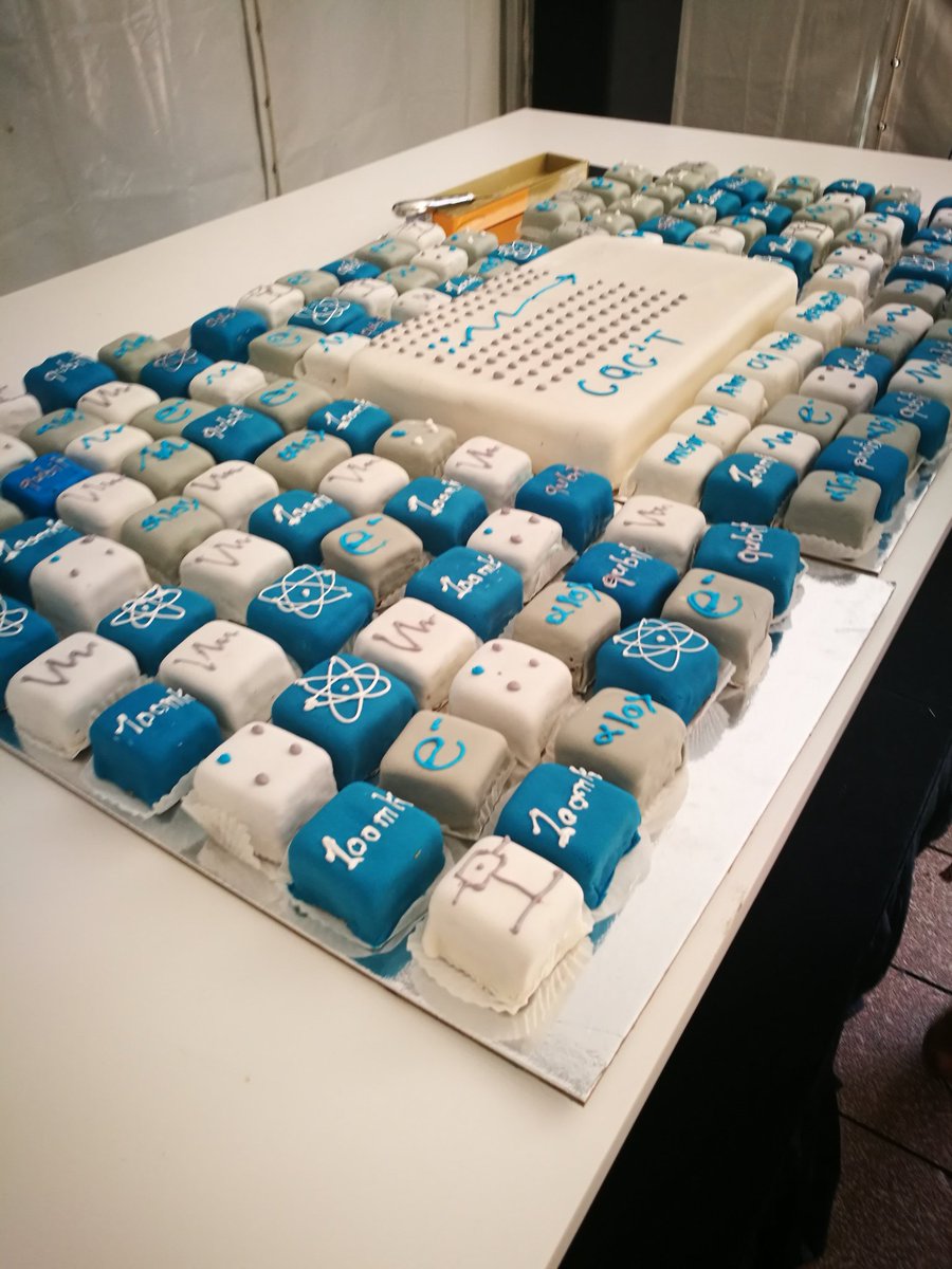 JohnsonSolid's tweet photo. Cake! https://t.co/XIexwb9oBT