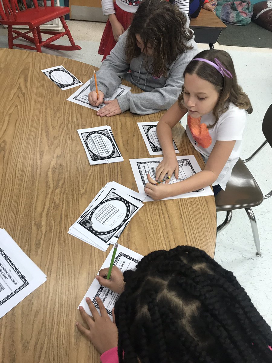 nstreet_teaches's tweet photo. The V-Day cards looming in the room didnβt stop Mrs. Lauverβs 3rd graders from staying focused on their division strategies. Guided math stations and a love for learning is the norm in room 405! #guidedmath #smallgroupsmatter #collaborationstations #accountability #coachingrounds https://t.co/FdwzdhemQv