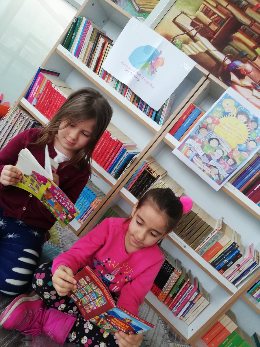 #BookGivingDay #kitapdeğişimgünü #heranımdabahçeşehir Kitap değişim günümüz..