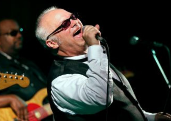 BlueFrogLive's tweet photo. Curtis Salgado Band 🎶 - https://t.co/ImjYx92HyN
He transformed John Belushi into Jake Blues - Blues Brothers movie. Toured the country with Steve Miller and was the lead singer for Santana. A true musical giant! #Bluefroglive #ExploreBC #Explorewhiterock #Blues  #Livemusic https://t.co/8CUdUNxNG8