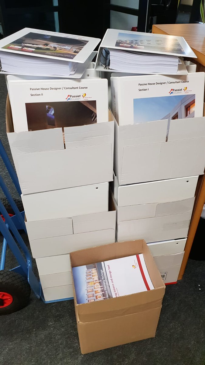 Passief_Bouwen's tweet photo. De cursus tot certified Passive House Designer / Consultant zit helemaal vol! Morgen krijgen de cursisten tijdens de introductiedag het cursusmateriaal (zie foto). https://t.co/xnOYOlyHoK #passivehouse #passivehousedesigner #passivehouseconsultant #passiefbouwen #passiefhuis https://t.co/Ft7tzZlhmR