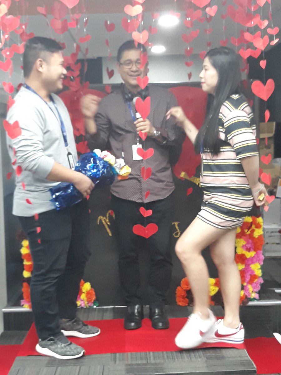Suthshaw1's tweet photo. Wedding ceremony currently happening at Shaw!! Happy Hearts Day TuggleNation!! #forbetterandforORS #tyingORSknot #funonthefloORS #TuggleNation #BYE #weddingbooth https://t.co/cub5aVdjFe