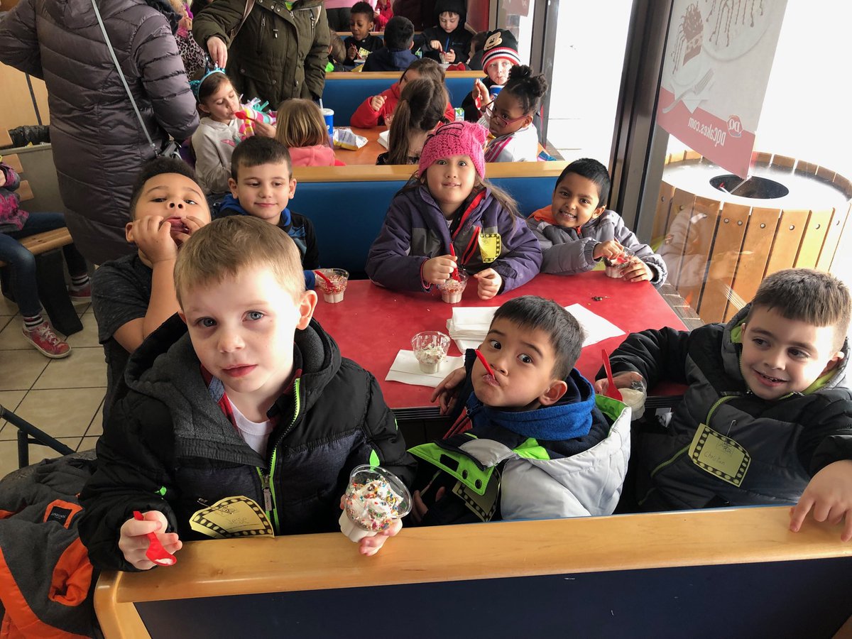 We had an awesome field trip to see Charlotte’s Web and got a sweet treat at Dairy Queen #SimondsSuperstars