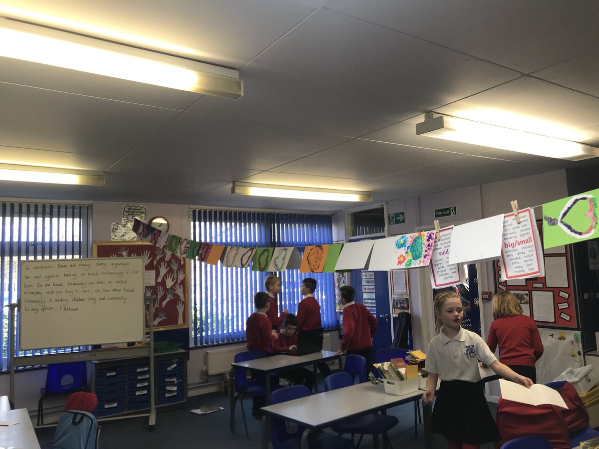 WECPS_Sycamore's tweet photo. Love was in the air in the classroom this afternoon 💖💖💖 https://t.co/YUaxsMpiAd