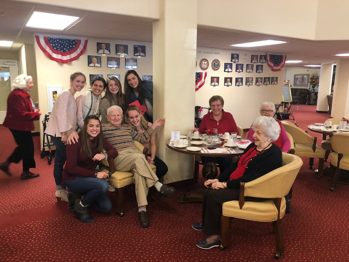 letsgetSADD's tweet image. SADD spread some Valentine’s love today by stopping by Sterling Heights &amp;amp; handing out some Valentines❤️ Happy Valentines Day everyone 💕💗❤️💘