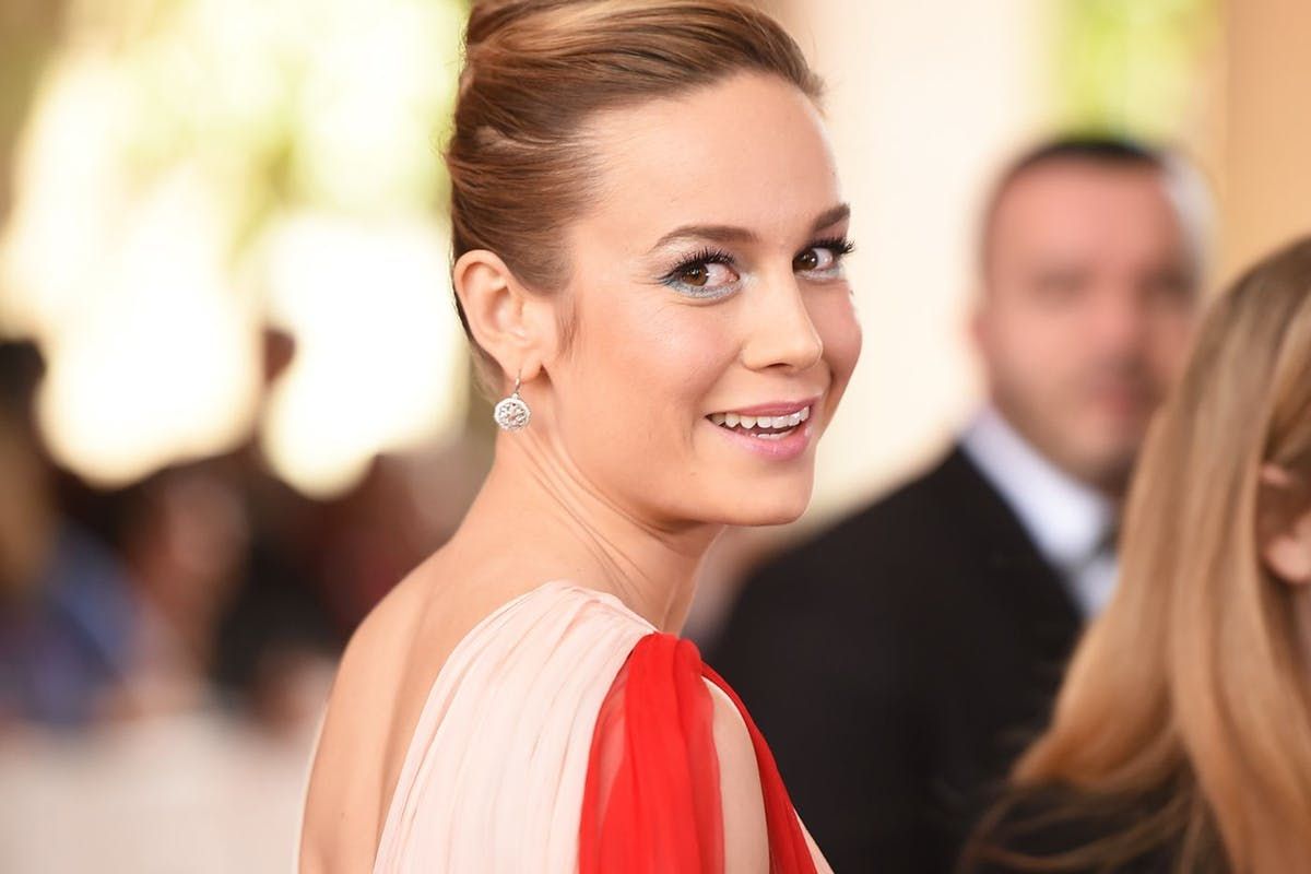 Read Jennifer Brie Larson Read Jennifer Lawrence Brilliant
