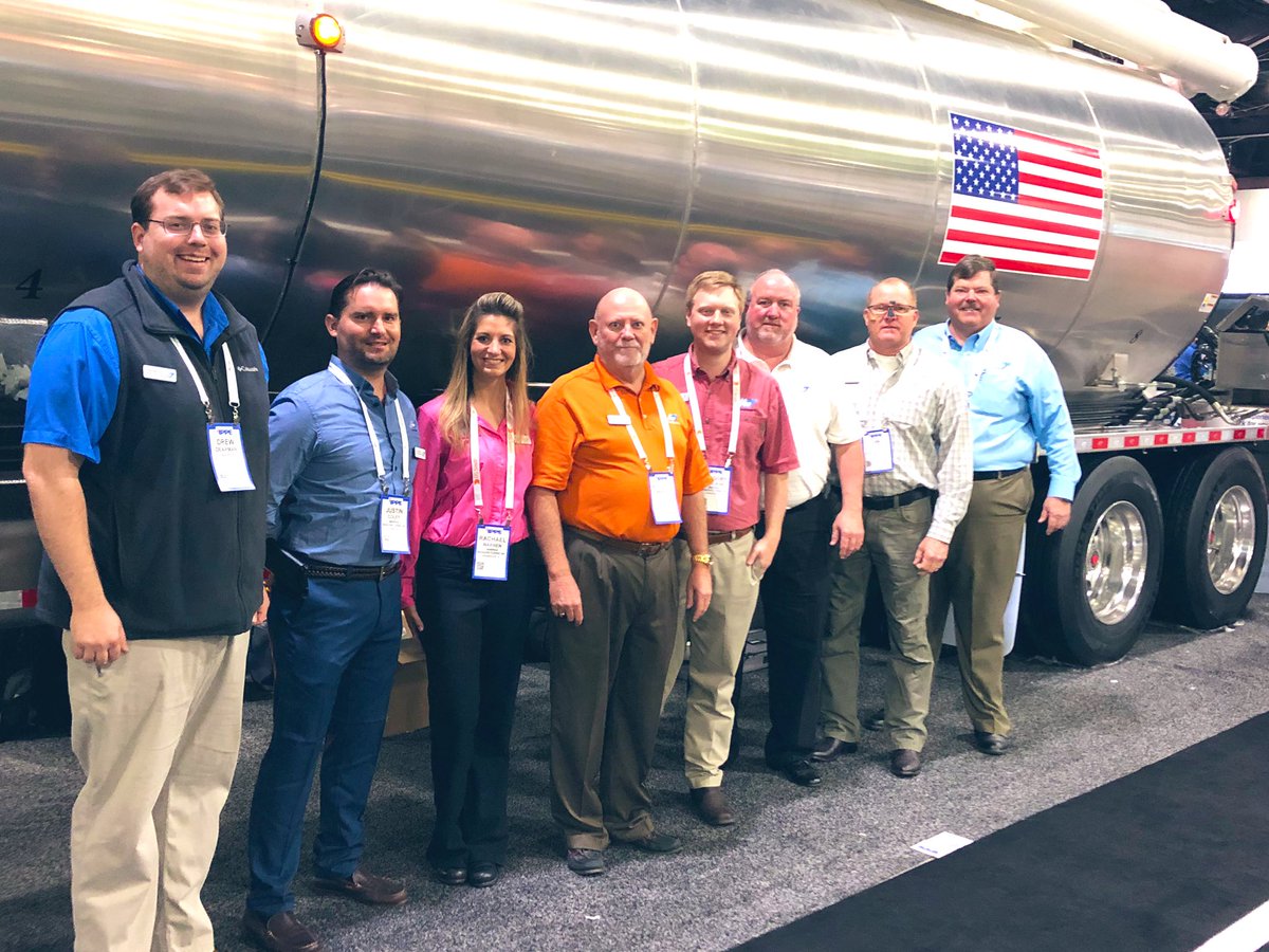 WarrenCompanies's tweet photo. We had a great show @IPPEexpo 2019! Thanks for everyone who came by the booth and to our fantastic team! #IPPE2019 #feedtrailer #agspreader #teamwarren #ippe #ippeexpo #manufacturing #poultry #uspoultry #tradeshow https://t.co/xZgkDObOft
