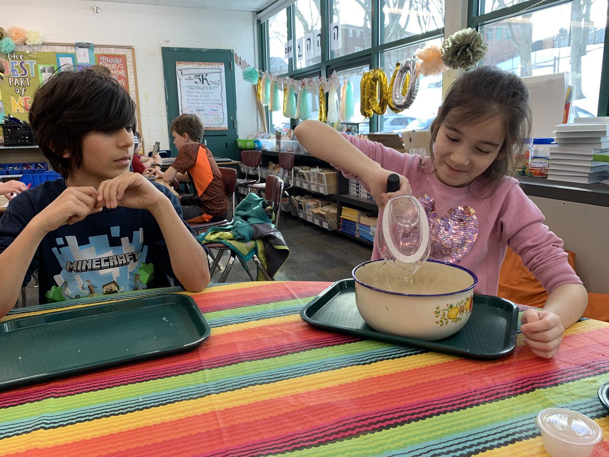 Team_MsKhan's tweet image. Making our own valenSLIME! Loved the sticky, messy, mathematical mess! #fractionsarereal #realworldapplication