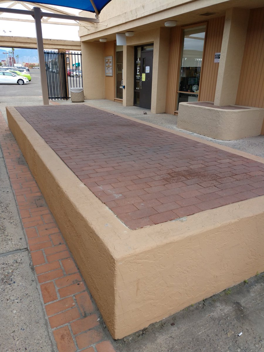 ThadeausJones's tweet photo. Once was a beautiful planter, now covered in pavers, conclusion @DavidDahlberg was here #paveit #noplants https://t.co/4kqqJoR6oj