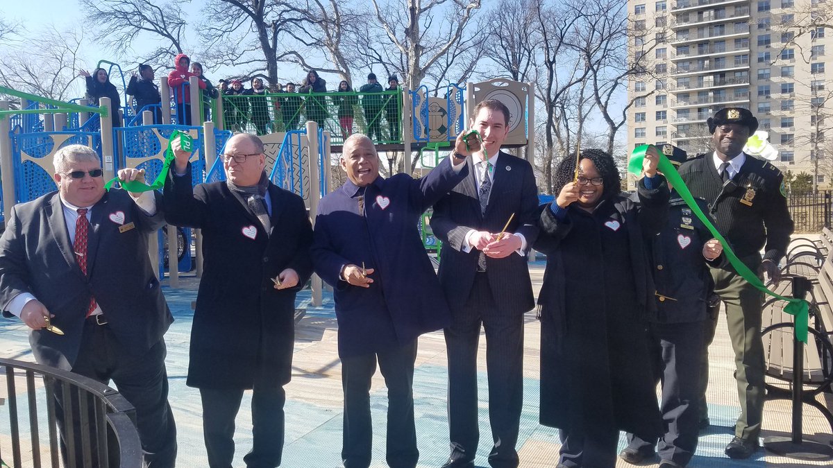 BarryGrodenchik's tweet image. I was delighted to be with @ChaimDeutsch @mitchell_silver @FrontusforNY  to cut the ribbon on a wonderful new playground at Asser Levy @NYCParks in #Brooklyn. Great addition to this wonderful park. #slidechallenge