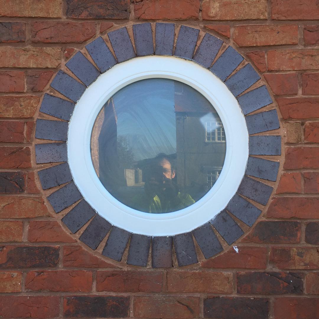 ArnoldLaver's tweet photo. Windows don't always have to be square! Take a look at this round window from the team at C N Joinery!

They're made from Tricoya &amp; finished in Teknos paint #LaverBuild #TimberThursday https://t.co/3DSSyPzygY