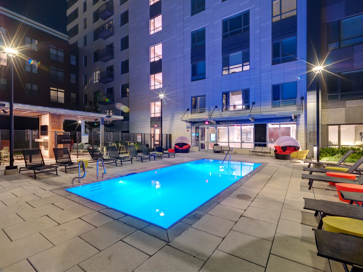 CallahanInc's tweet image. If you’re like us on this cold Thursday, you’re dreaming of warmer weather. #Throwback to summertime at Montaje! #SomervilleMA #AssemblyRow