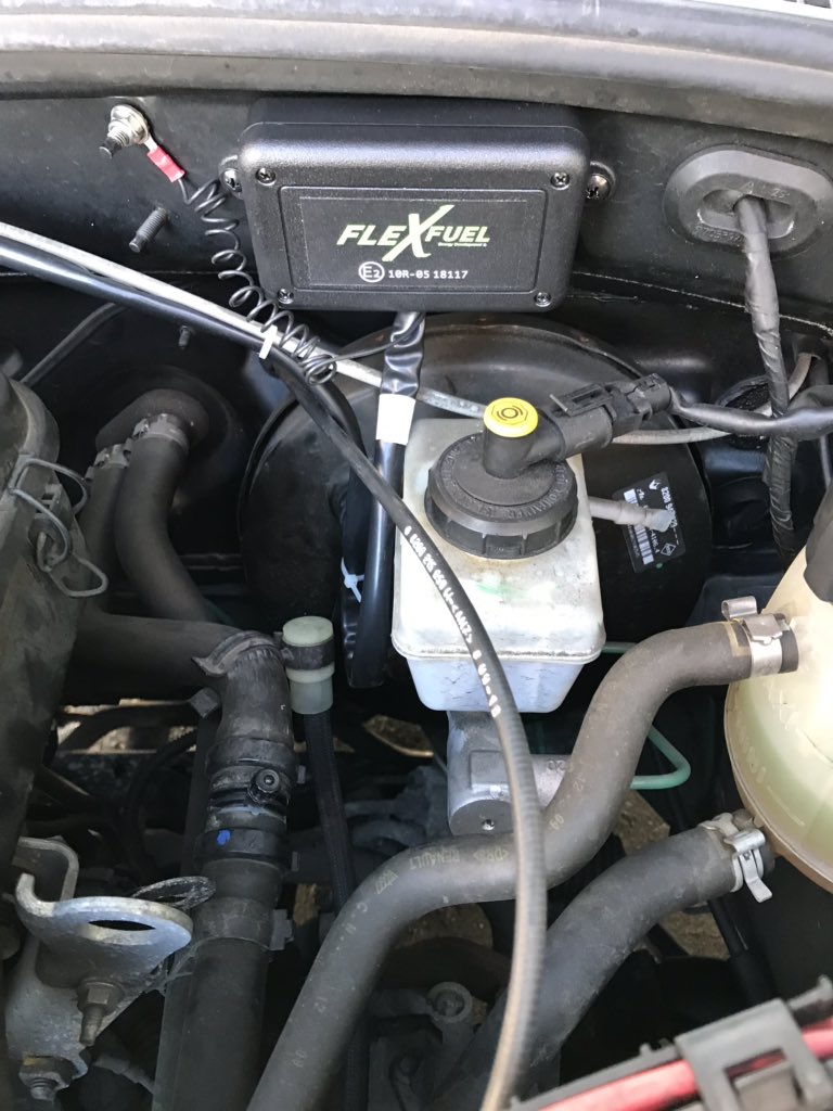 FreddyFaster's tweet photo. Dès aujourd’hui venez dans nos ateliers installer votre boîtier FlexFuel  pour rouler au bioéthanol et bénéficier d’une réelle économie sur votre plein de carburant.   
Voici notre premier véhicule équipé du boîtier. 
À très vite. Freddy. https://t.co/bcYvjikbMg
