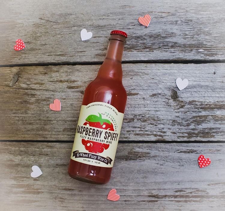 HiWheelWines's tweet photo. 💋Make Thyme for your Valentine
We’ve got pink things because you’re #spiffy and all the #thyme in the world for you 💝
.
#hiwheelwines #fizzywine #fizzywinepdx #citruswine #buylocal #supportsmallbusinesses #pnw #spreadthefizzylove
Photo cred: #SaraAnnLens https://t.co/KCDCKU0onr