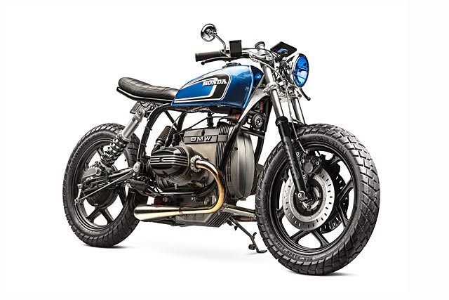 pipeburn's tweet photo. ON THE GAS. Tattoo Customs’ ‘Blue Velvet’ BMW R80RT Cafe Brat https://t.co/Wk4C5lqjFG #BMW #R80RT #CafeRacer #Brat #NorthCarolina #Pipeburn #TattooCustoms https://t.co/1AncRxer0k