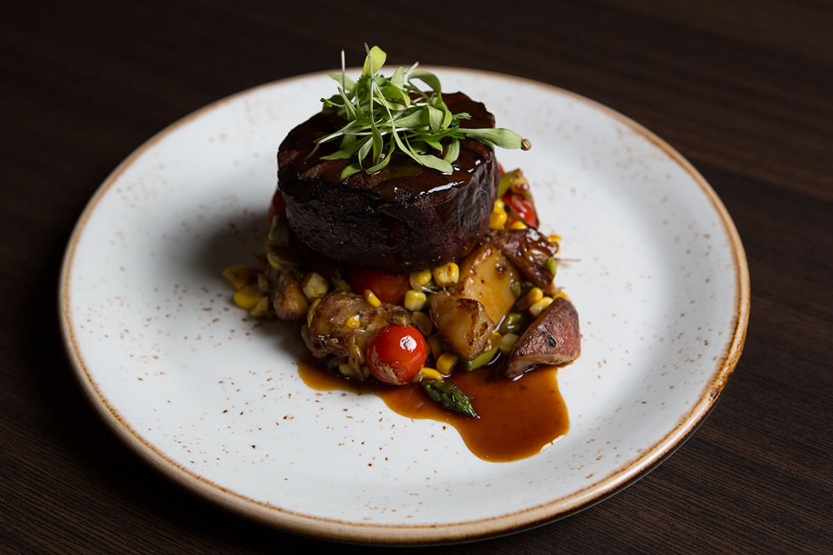 Local, fresh, organic. We source all our proteins and vegetables from local farmers in the area making your entrees taste the freshest.